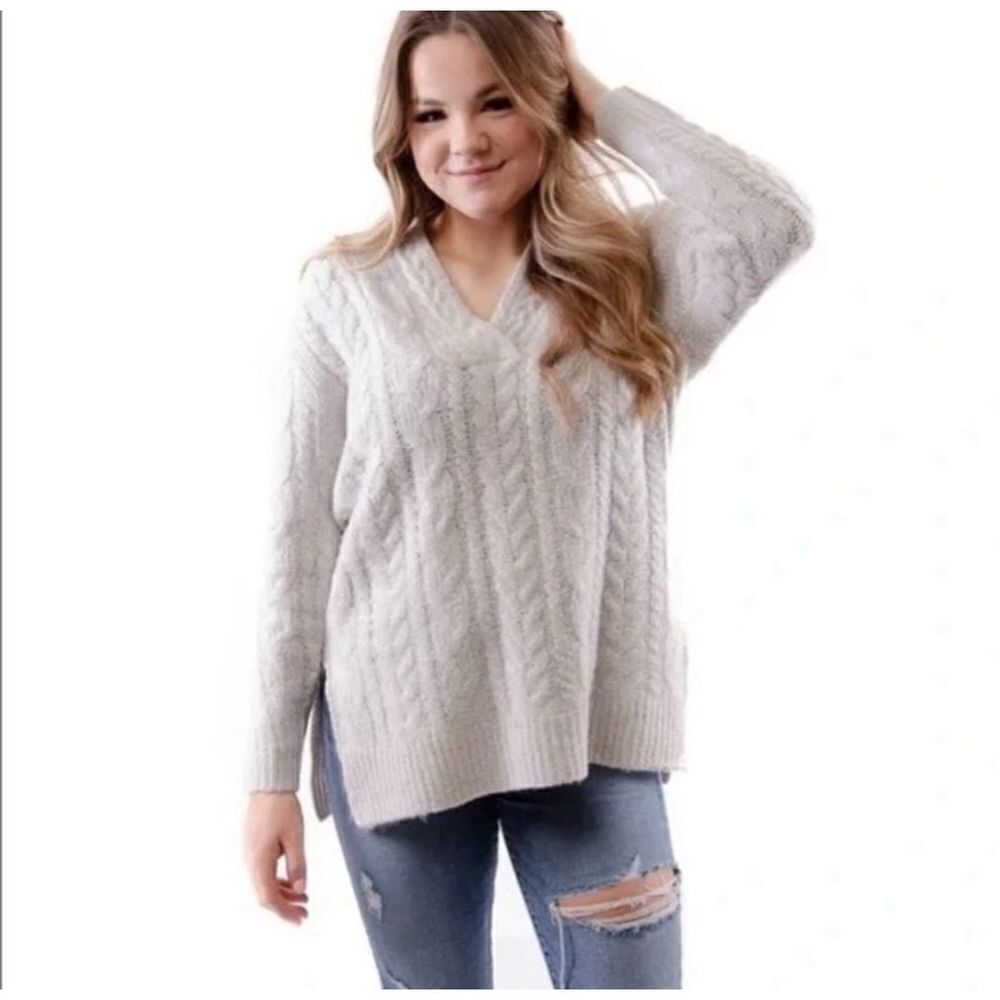 NWT Womens Buckle Cloth by Rd Cable Knit Bubble Gray V Neck Sweater - Sz S